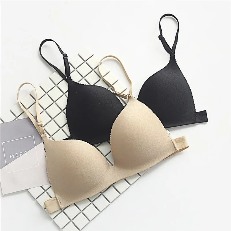 Красивый белый бюстгальтер. Поролоновые чашечки для бюстгальтера. Женский красный спортивный лифчик. Просто лифчик. Бюстгальтер женский.