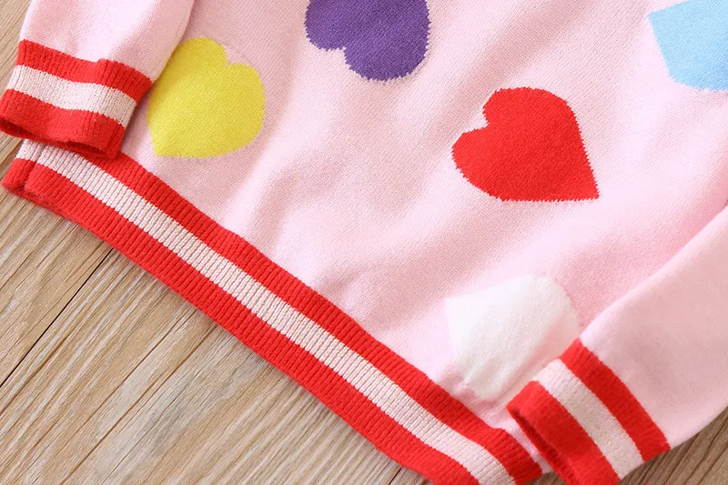 Новая детская одежда сердце любовь Детские Кардиган для девочек Карамельный цвет вязаный свитер Дети Демисезонный хлопковая верхняя одежда пальто