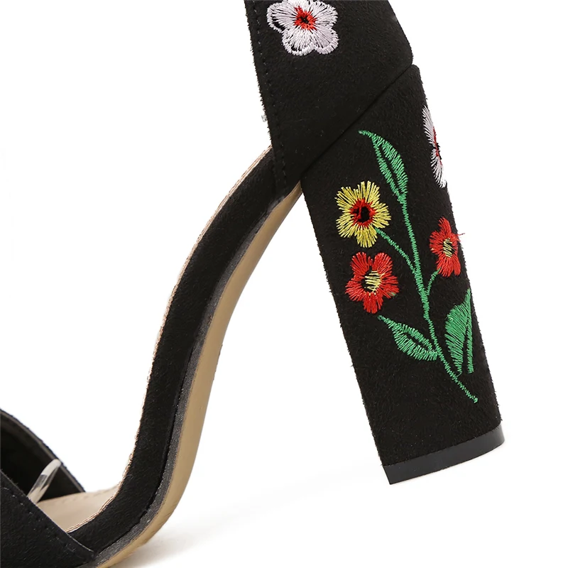 2019 Women Summer Fetish 11cm High Heels Chunky Sandals Lady Strap Pumps Female Strap Embroider Flower Luxury Block Heels Shoes