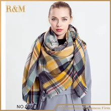 Best selling trendy style fashion tartan scarf from China