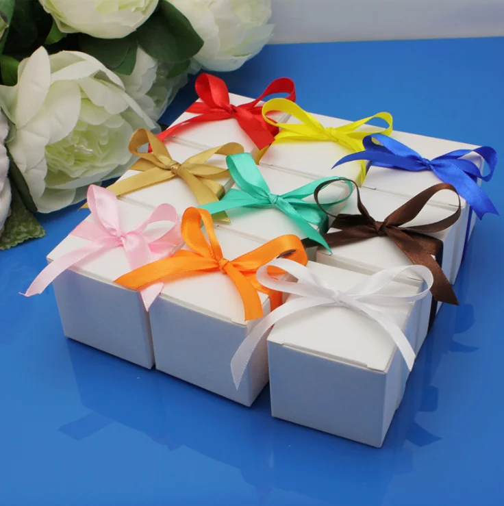 50Pcs Creative White Square Wedding Favors Candy Boxes Bomboniera