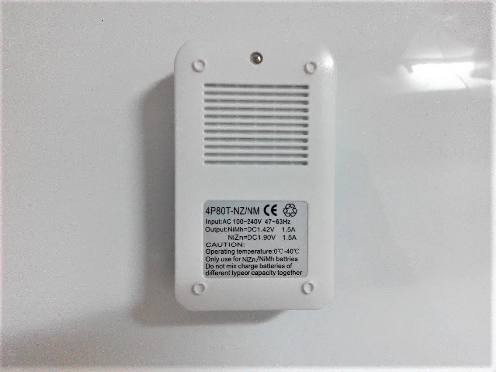 4 slots Ni-Zn NiMH AA AAA battery Charger set 1.2V 1.6V AA AAA battery Charger 4 slots Ni-Zn NiMH AA AAA battery Charger set 1.2V 1.6V AA AAA battery Charger