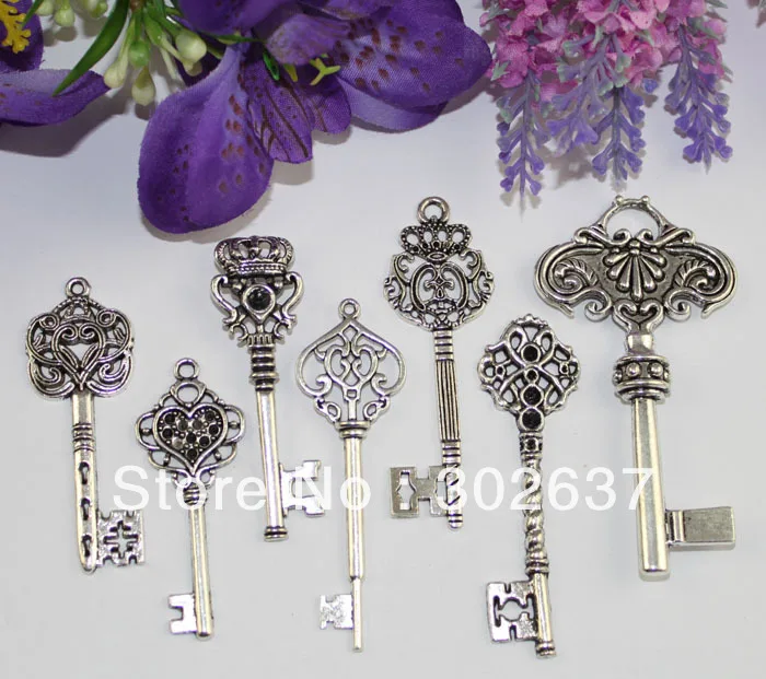 

FREE SHIPPING 14PCS Mixed Lots of Big Tibetan Silver Color Key Charm Pendants #22466