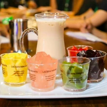 10 шт. одноразовые, для капкейков держатель Пластик Формы для кексов жесткий муссов десертная чашка круглый Форма ложками крышки