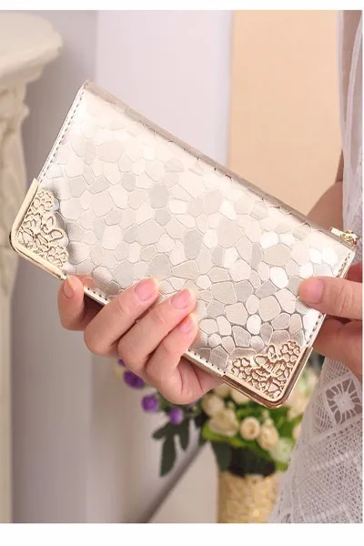 2702545408_1402800313