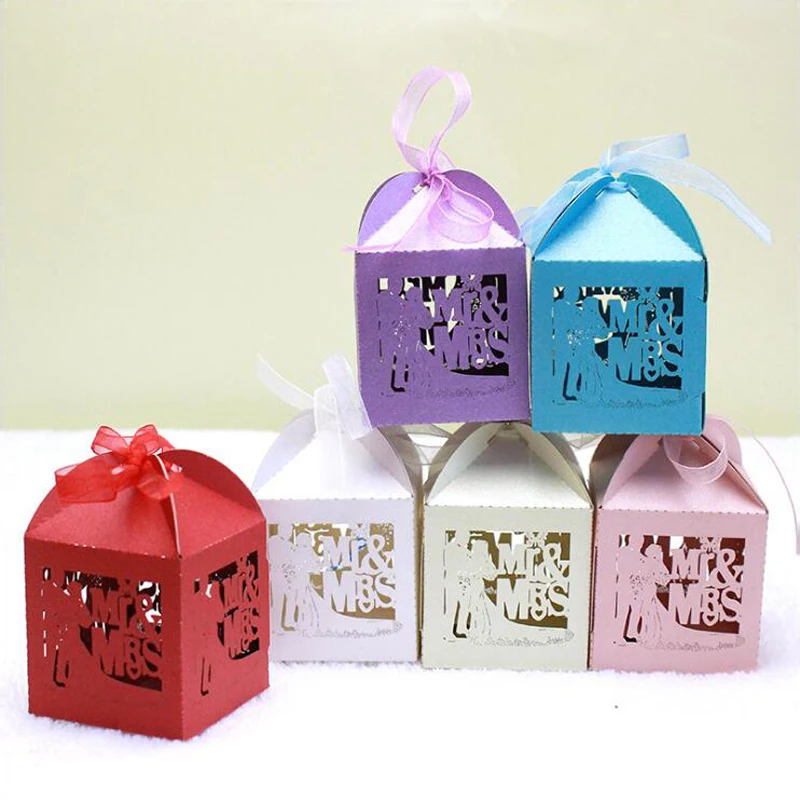 

100pcs Mr Mrs Wedding Candy Box With Ribbon Favor Gift Boxes for Guests Favors Wedding Party Decoration Supplies Customized