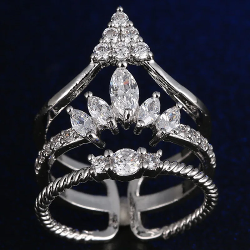 New Fashion Personality Creative Crown Zircon Exaggerated Rings Wedding Party Charm Fashion Trends Jewelry Festival Gifts