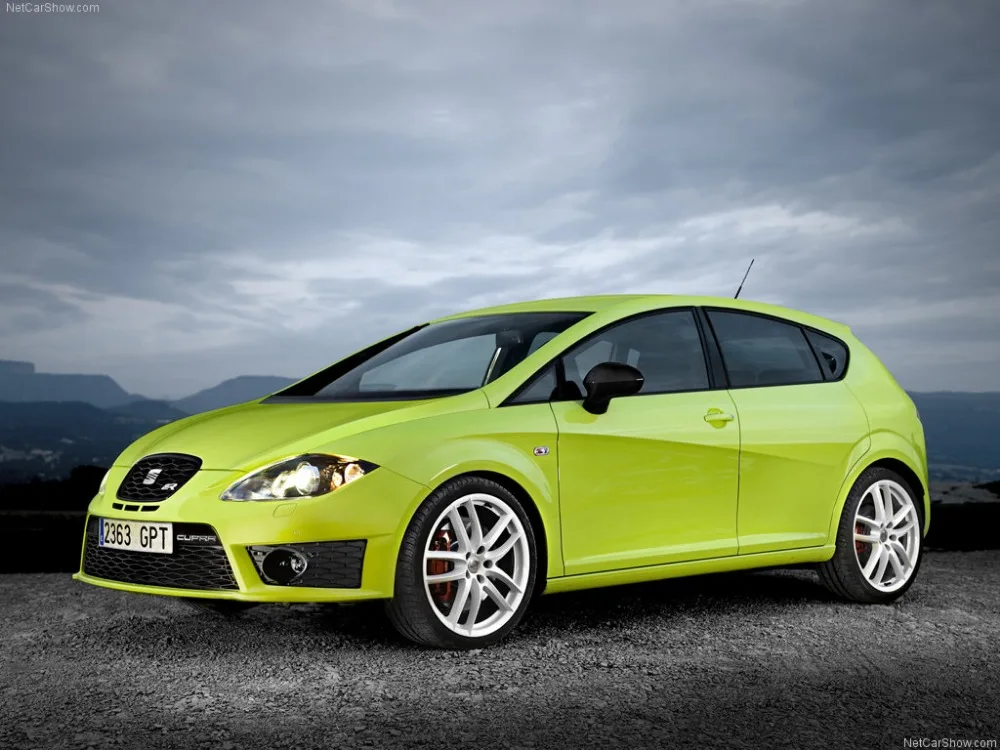 

Free Shipping 2Pcs/Lot car-styling Fog Light Bulb For Seat Leon II 2010
