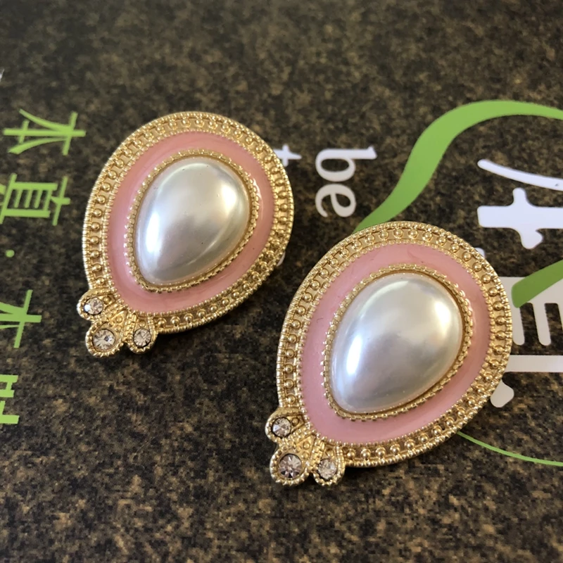 

Free Shipping Big Teardrop Alloy Elegant Pearl Pink Enamel Clip Earring