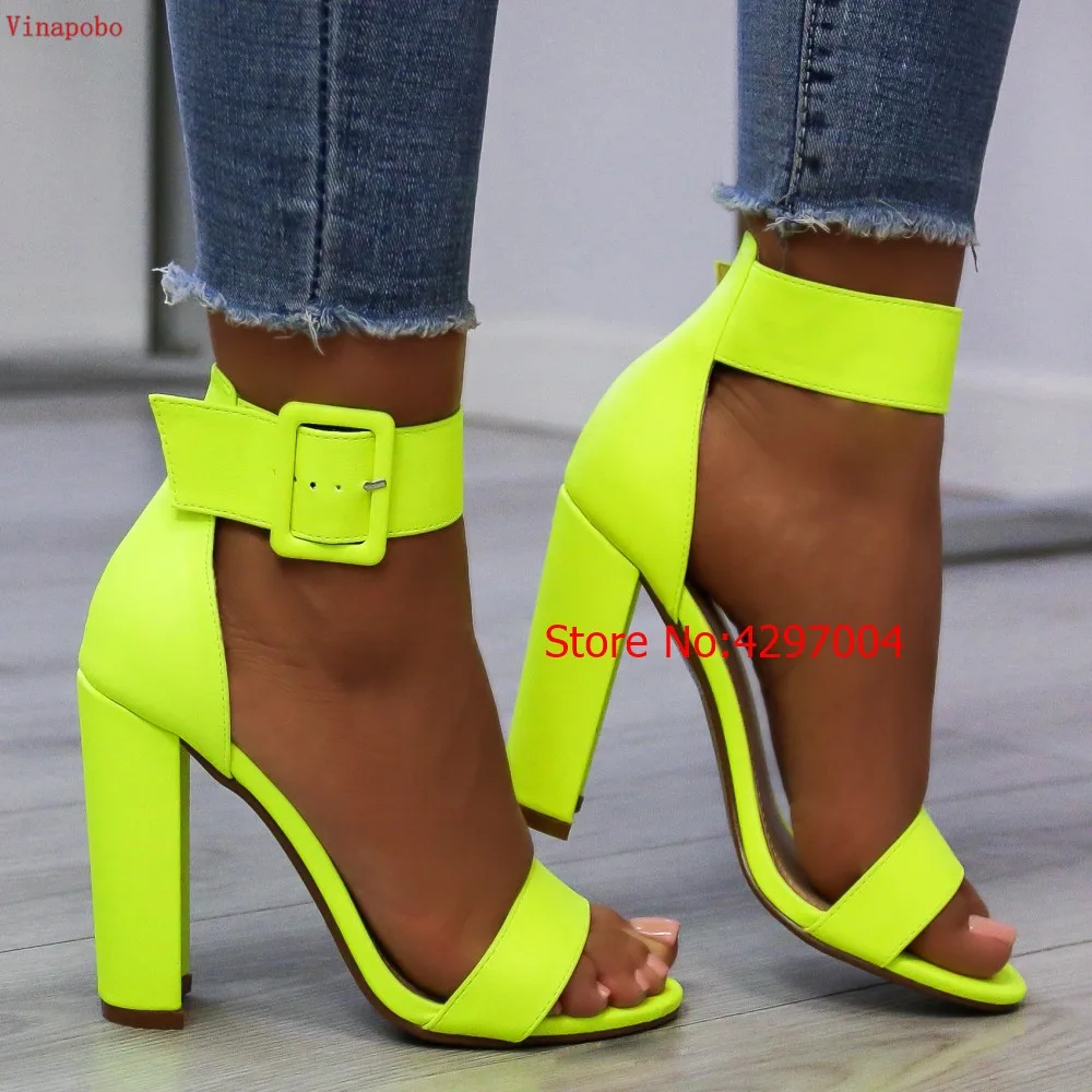 sandaly-na-slupku-neon-yellow-adelia- (1)