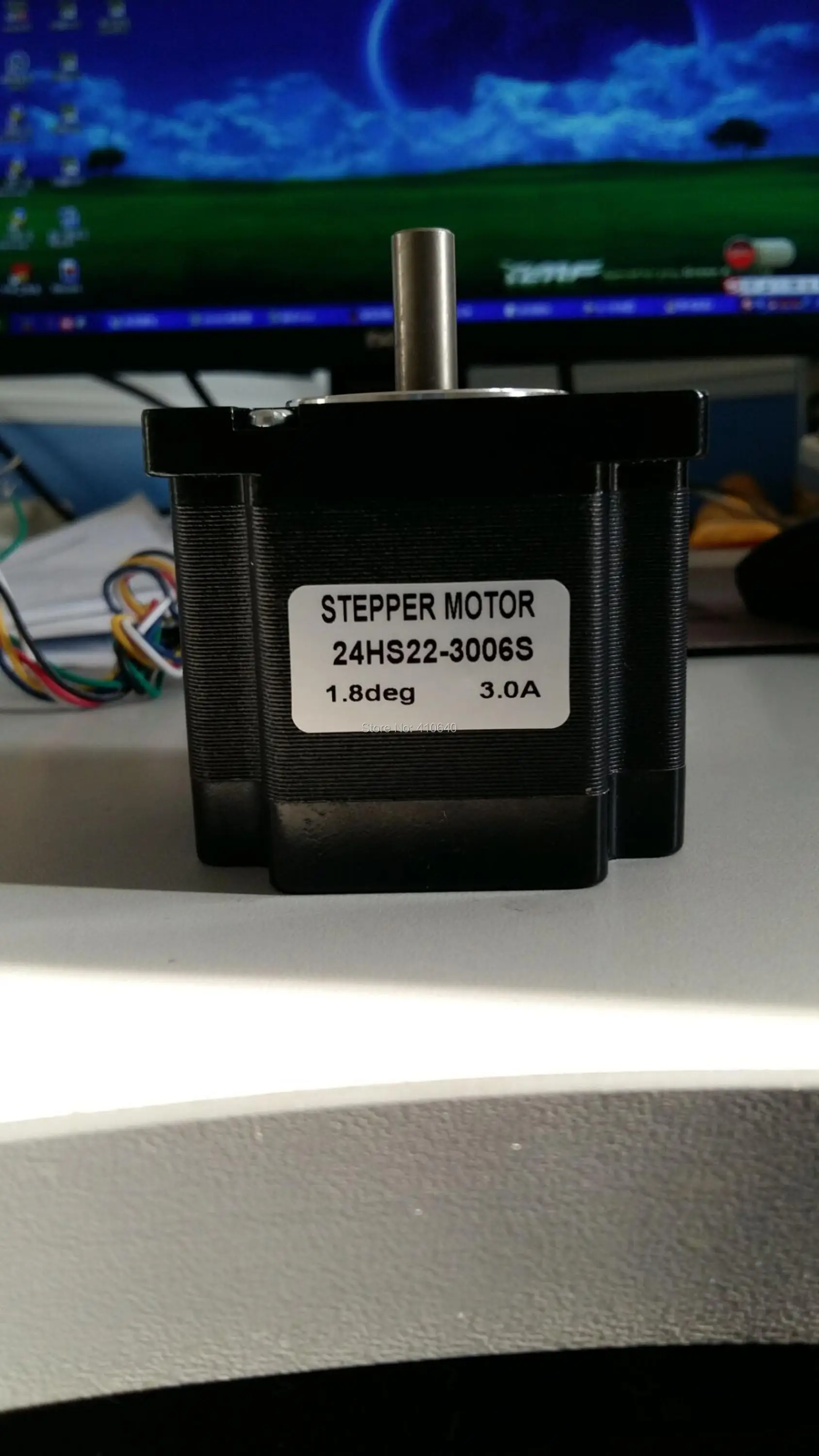 

High torque step motor 24HS22-3006S L 57 mm Nema 24 with 1.8 deg 3 A 100 N.cm and unipolar 6 lead wires