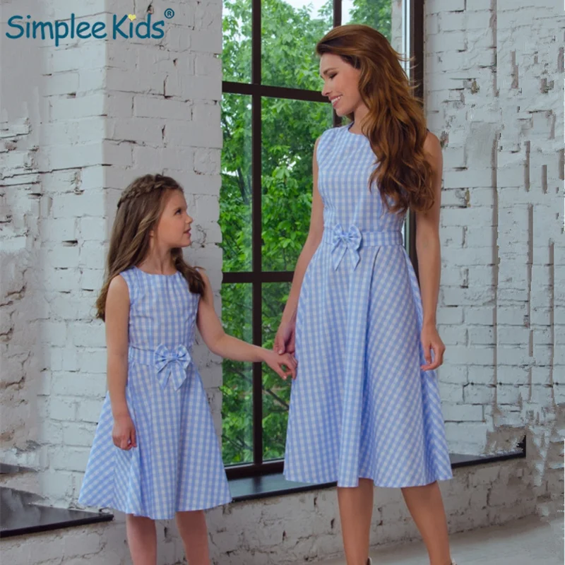 

Summer Autumn Matching Mother and Daughter Dresses Clothes Mom Girl Baby Kid Plaid Strapless Dress Sundress Family Outfits