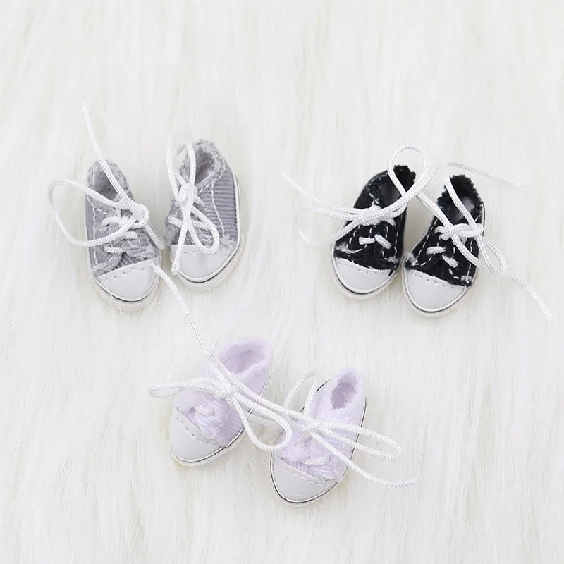 Middie Blythe Doll Canvas Shoes 1