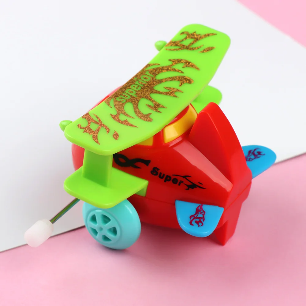 Забавный самолет для малышей игрушки экологические материалы цветной яркий Запуск Заводной случайный цвет летательный аппарат заводная игрушка