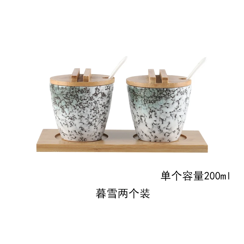 Керамическая банка для приправ с крышкой-ложкой, креативная коробка для специй в японском стиле, бутылка для отеля, ресторана, масла, соли, Чили, горшок для дома WF53043 - Цвет: 2PCS