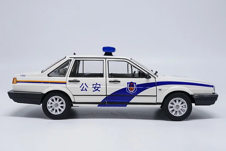 1:18 литая под давлением модель для Volkswagen VW Santana классическая китайская полицейская игрушечная машинка миниатюрная Коллекция подарков T2