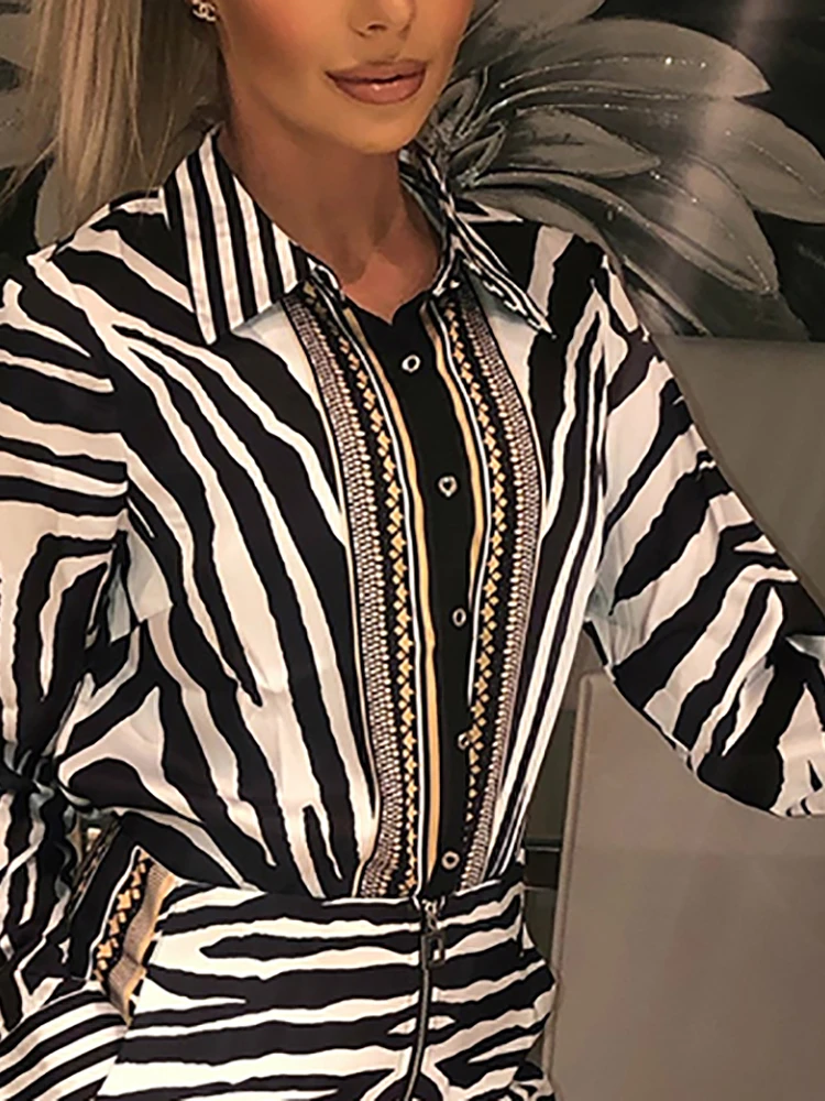 Для женщин летние элегантные стильные регулярные Повседневное праздничный костюм комплект с принтом зебры на пуговицах Рубашка и молнии Короткие комплекты
