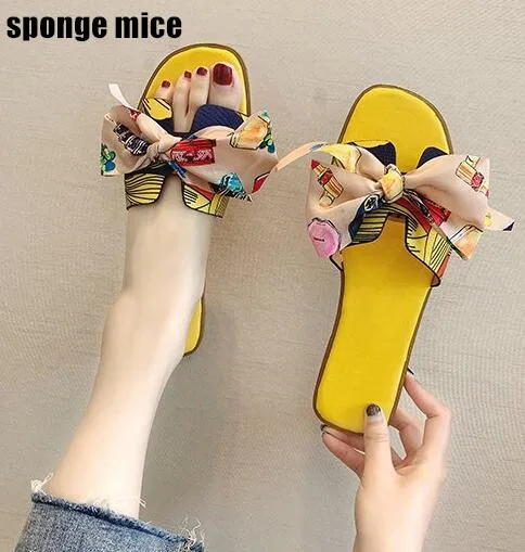 

Hot Summer Flat Heel Women Cut Out Ladies Sandals Ladies Bohemia Sandals With Knot Flat Shoe Candy Color Outdoor Holiday Slides