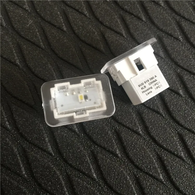 

2 Piece For Audi A3 S3 8V LED front foot Light 8VD 919 390 A