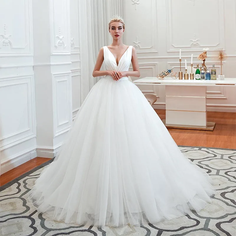 

Princess Ball Gown Real Photos Wedding Dresses V-neck Sleeveless 2019 Simple Robe De Maria Vintage Bridal Dress In Stock