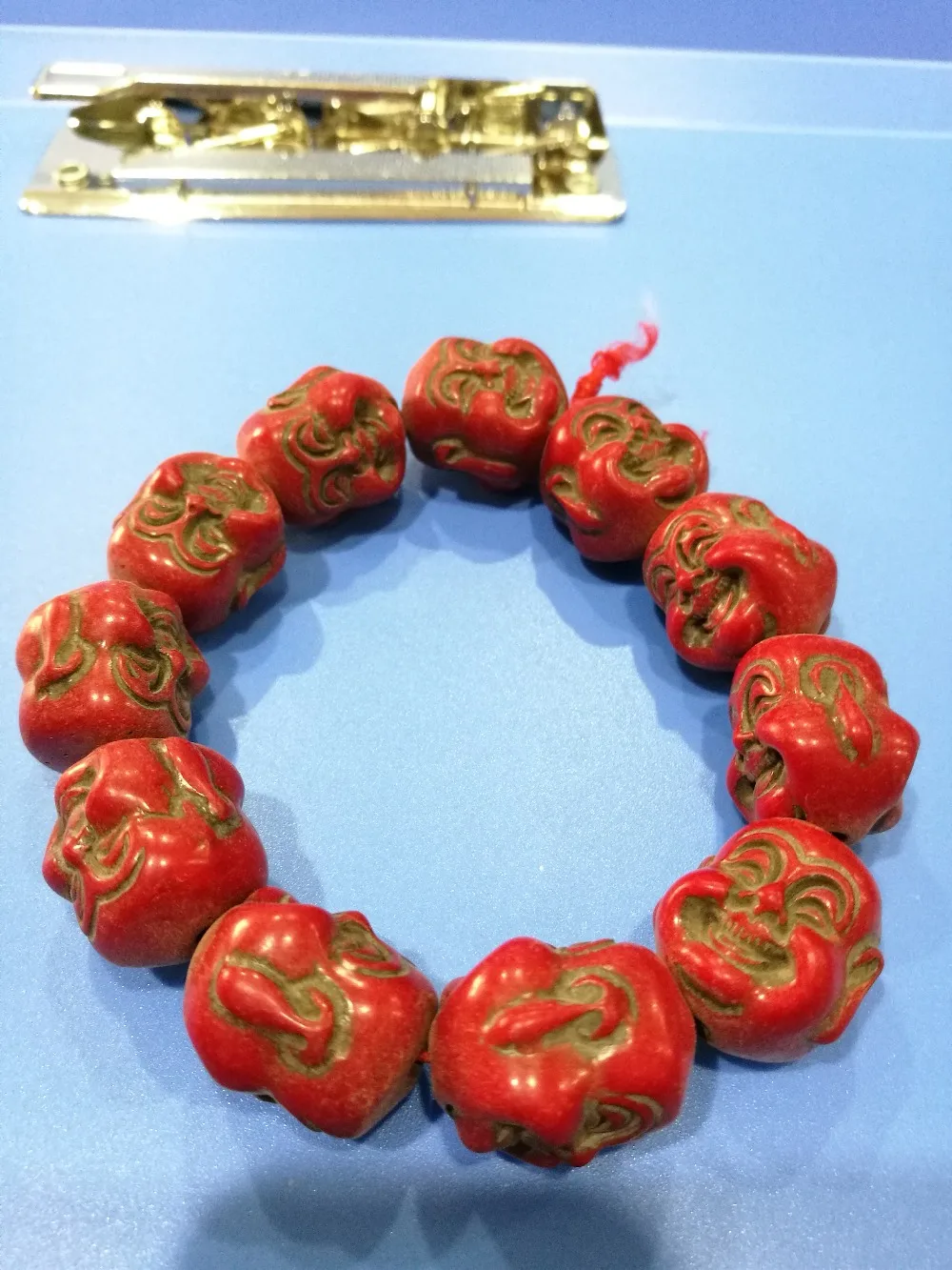 Chinese old Red Coral Buddha bead bracelet prayin Statues & Sculptures