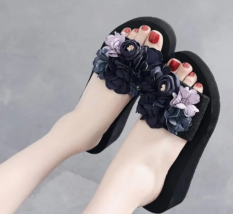 

Summer Beautiful Flower Home Slippers Women Sandals Outdoor Slides Low Heels Beach Shoes Girls Slippers Wedge Platform Sandals