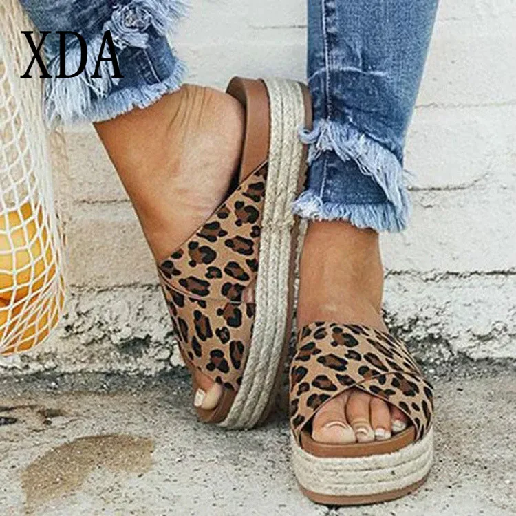 

XDA Fashion Leopard Print Summer Women slipper Casual Height Increasing Wedge High Heel Open Toe Flip Flops Slippers Mules Shoes