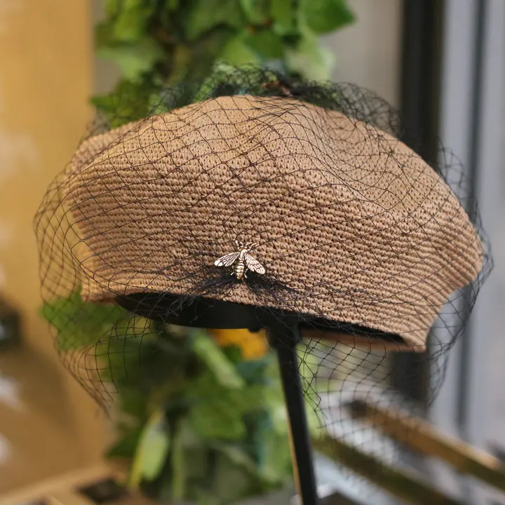 Женский Ретро берет, черная сетчатая модная соломенная шляпа ручной работы, красивая женская летняя кепка для отдыха, Высококачественная Брендовая женская кепка