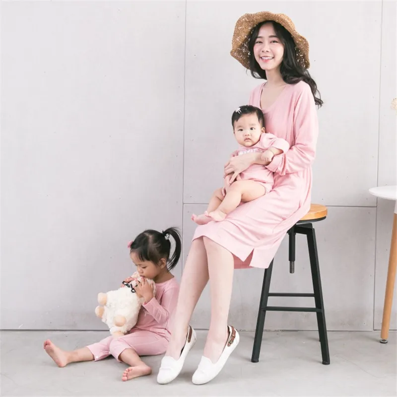 New Mommy Feeding Clothes Parent-child Clothing Maternity Cotton Striped Dresses Breastfeeding Long Sleeve Dress Baby& Mom Wear08