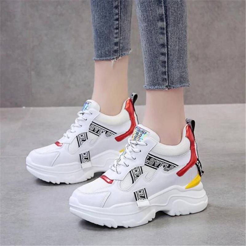 

Retro women's shoes 2019 spring new versatile mesh surface thickening inside small white shoes mesh casual sports shoes tide