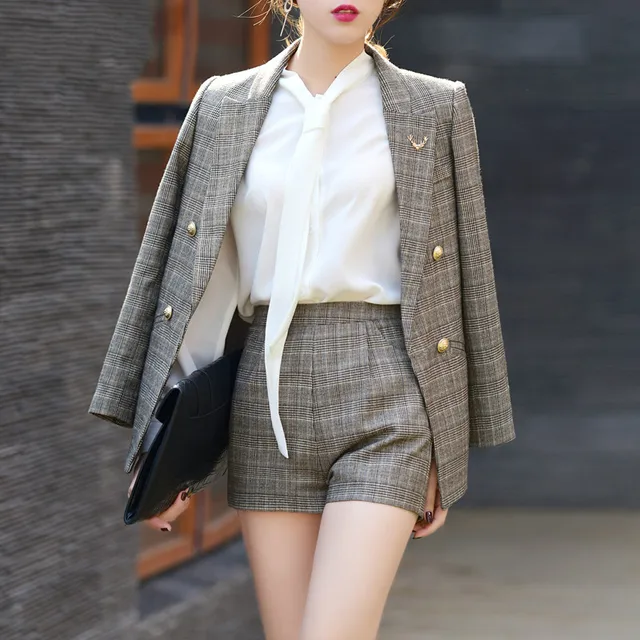 Special Price Set autumn new women's Korean fashion casual retro lattice small suit shorts two-piece suit Special Price Set autumn new women's Korean fashion casual retro lattice small suit shorts two-piece suit