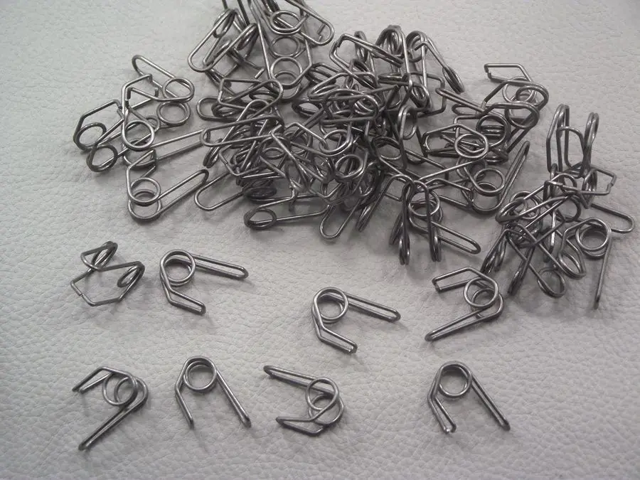

100 pcs trumpet repairing part springs new