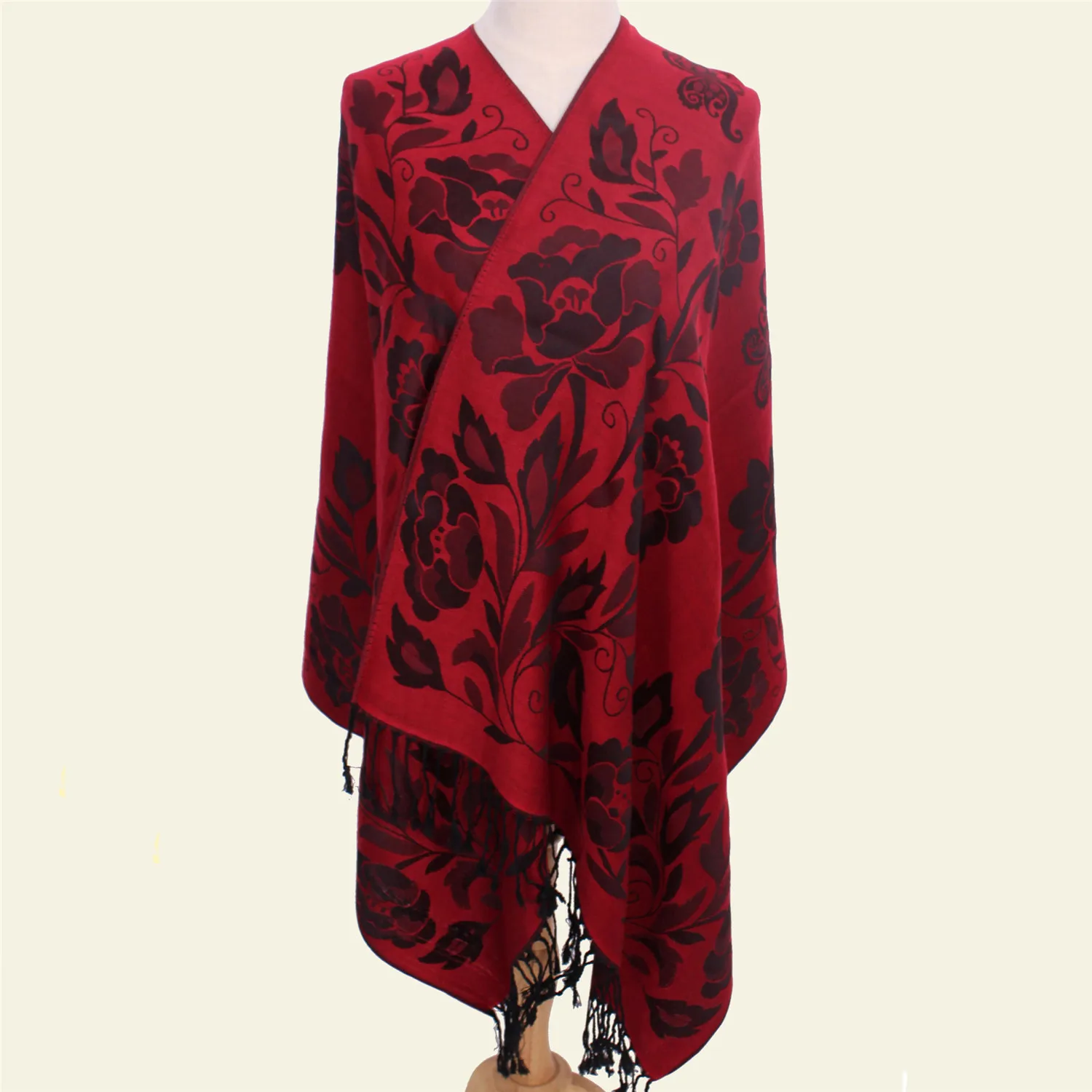 phom traditional shawl