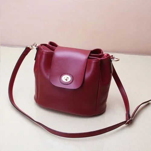 Europe and the United States fashion new bucket-shaped crossbody bags for women bag multilayer simple ladies shoulder bag