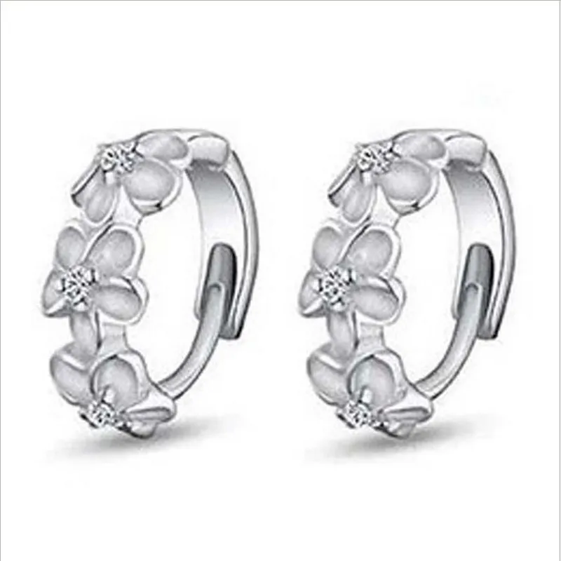 

QCOOLJLY Silver Color Hoop Earrings Plum Blossom Flower High Quality Women Fashion Jewelry Earring Wholesale Price