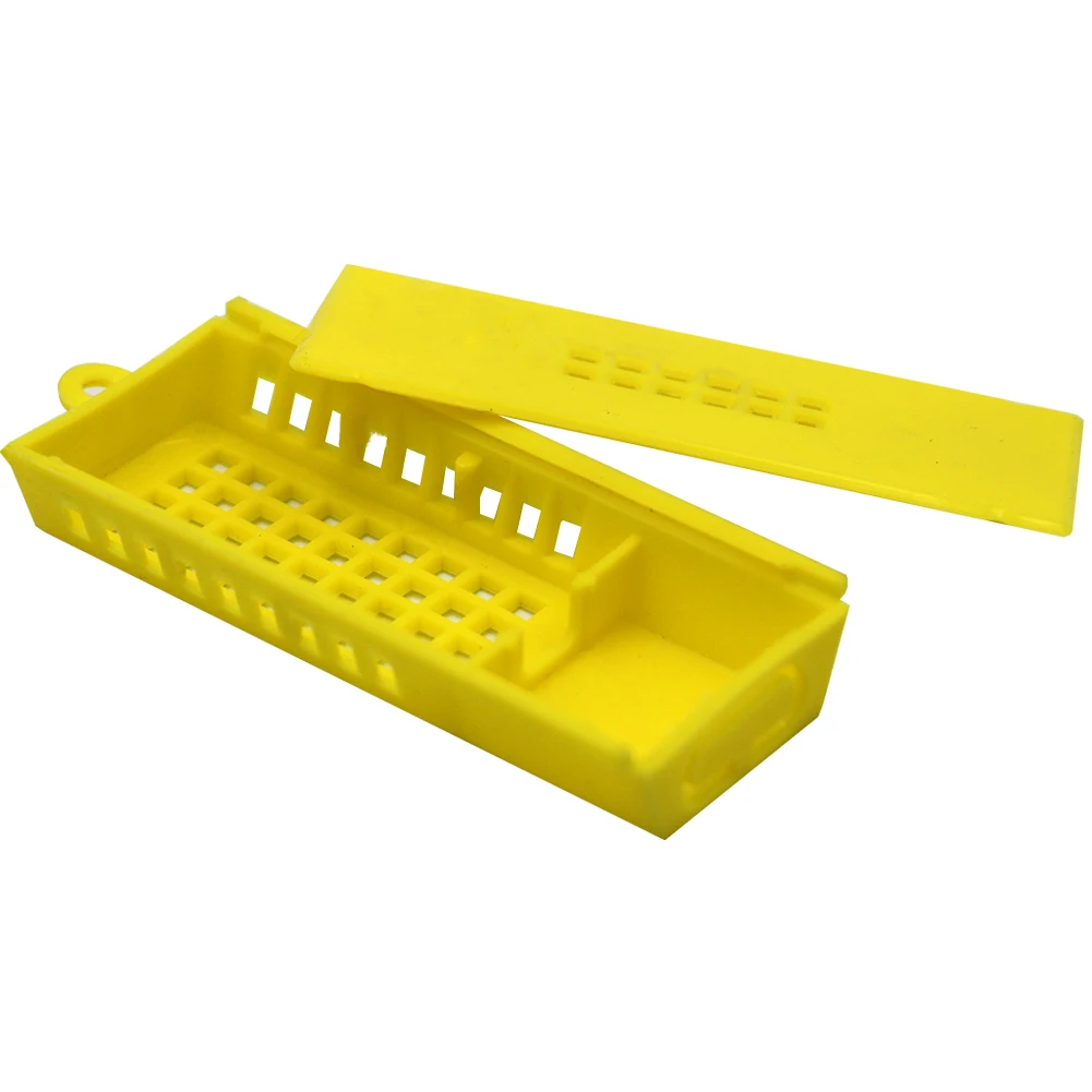 

100pcs Yellow Bee Cage Beehive Honey Beekeeping Queen Cage Beekeeping Tools xmz1070