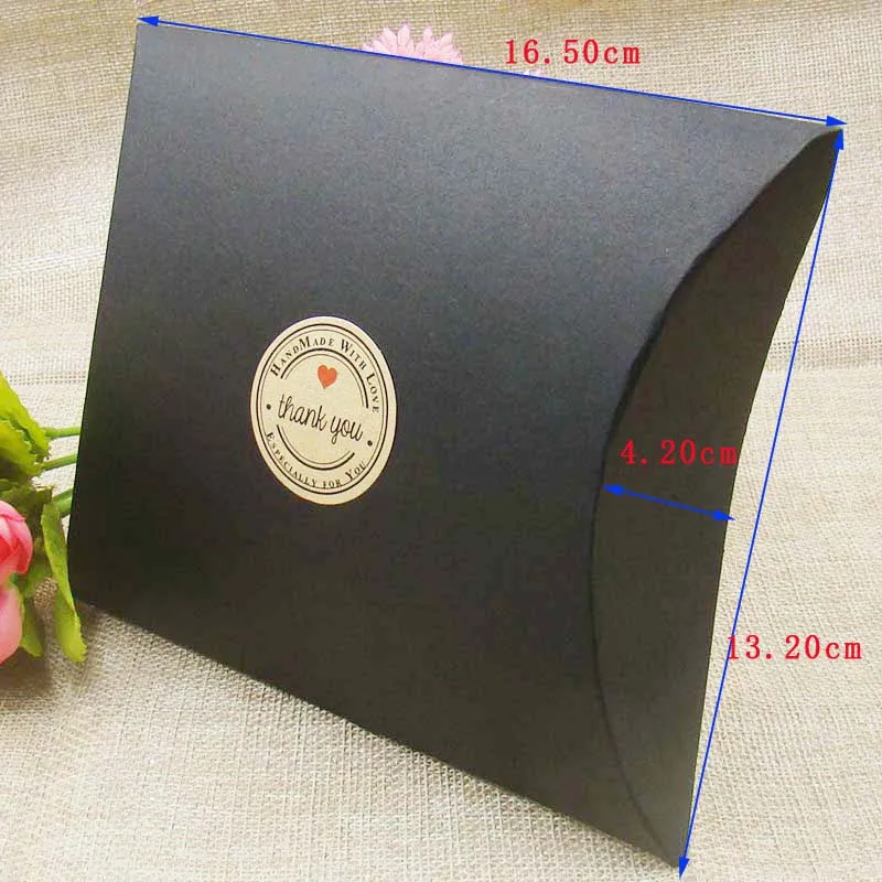 50 штук Горячая /лот крафт/белая/черная Подушка Форма подарок на свадьбу коробка вечерние конфеты коробка подушки оптом коробки