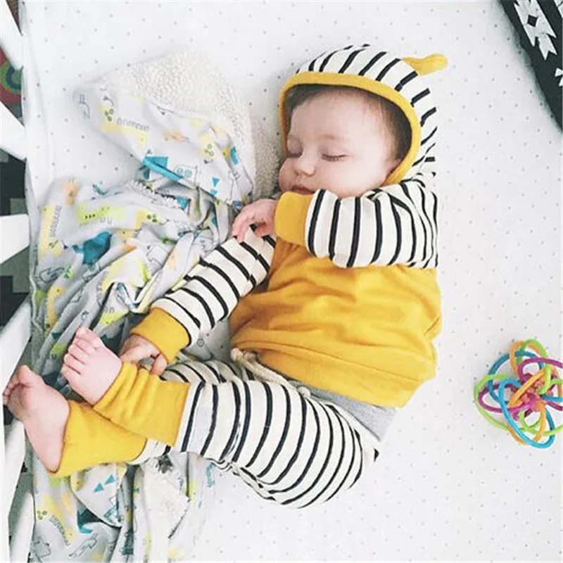 Комплект одежды для новорожденных мальчиков; желтые толстовки с капюшоном и длинными рукавами для мальчиков; топы; длинные штаны в полоску; Детский комплект; одежда для маленьких мальчиков