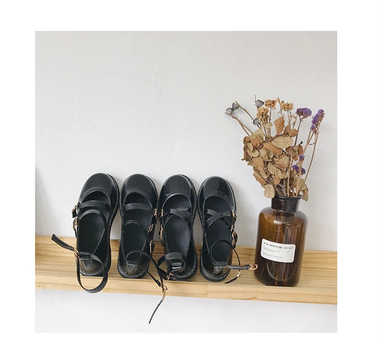 Женские оксфорды с перфорацией типа «броги» на плоской подошве; черные туфли; Летняя женская обувь из лакированной кожи с круглым носком; женская обувь на толстой резиновой подошве; Размер 39
