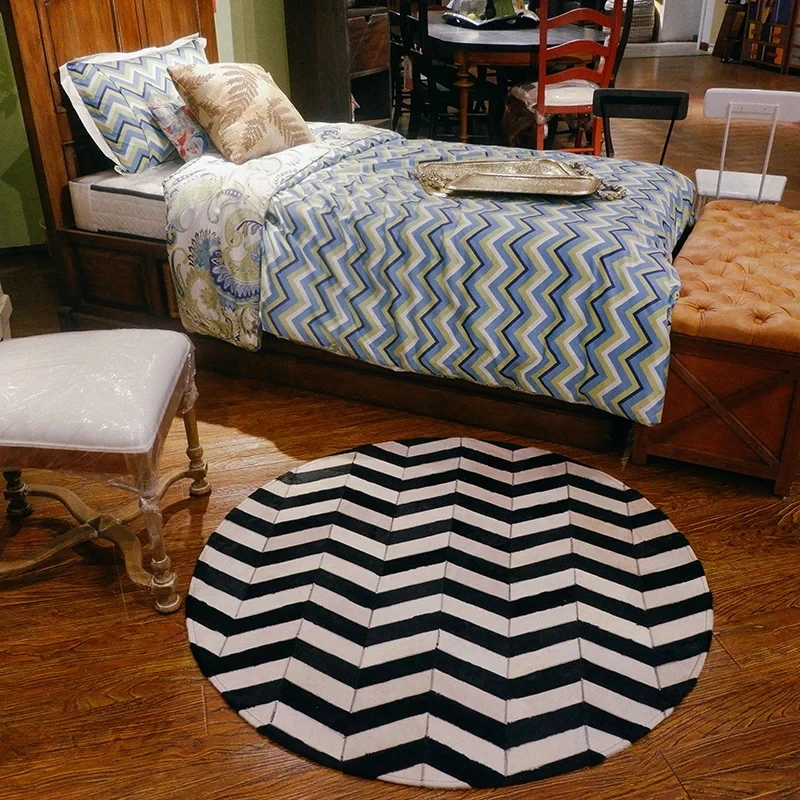 

Round shaped American style natural cowhide seamed rug ,black striped fur carpet for living room bedroom decoration mat