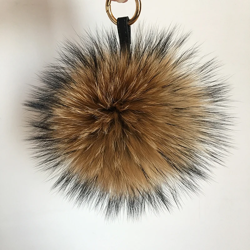 

15cm Fluffy Real Raccoon Fur Ball Keychain Fur Pom Pom Key Chain Feather Llavero Pompon Keyring Bag Charm Girl Pendant Gifts