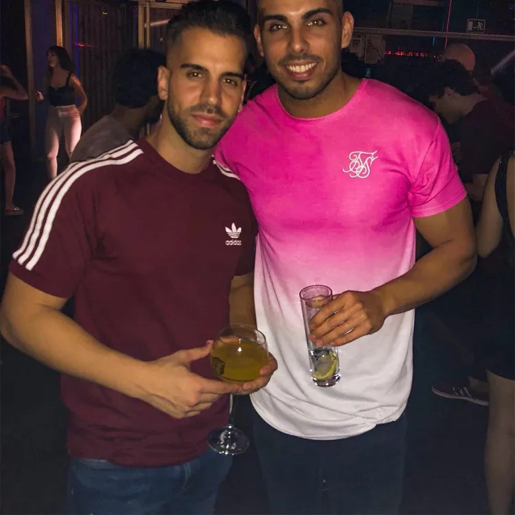 6275555992_1496395140_