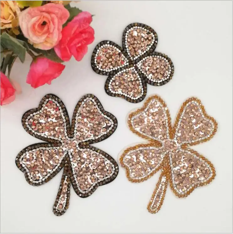 

1 pieces Clover Diamond Patches Beaded Sequin Applique Badges Clothes Bags Brooches Decorated DIY Sewing Accessories