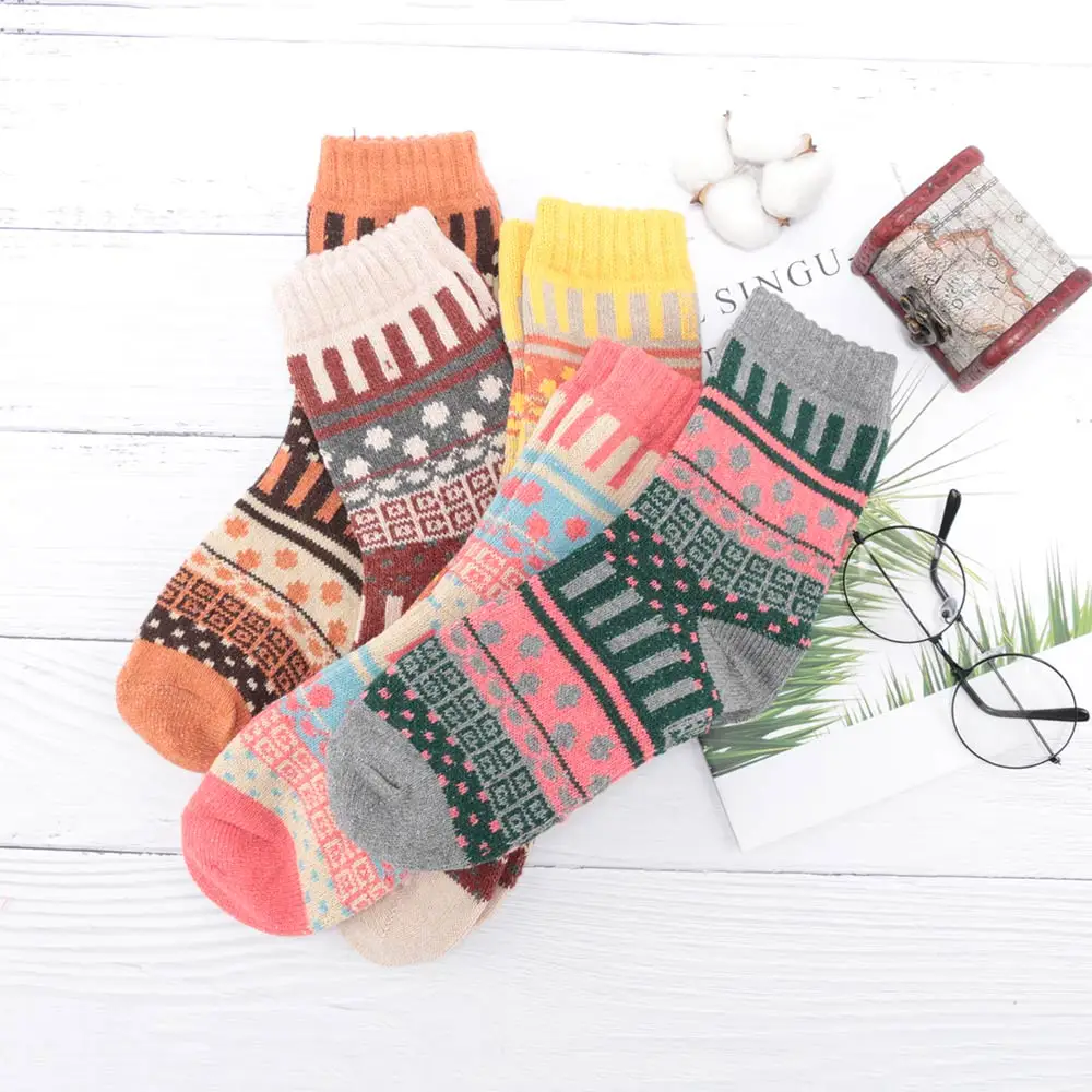 Зимние женские теплые шерстяные носки в этническом стиле, полосатые носки контрастного цвета, винтажные утолщенные Носки Harajuku для скейтборда, повседневные носки - Цвет: Color Random