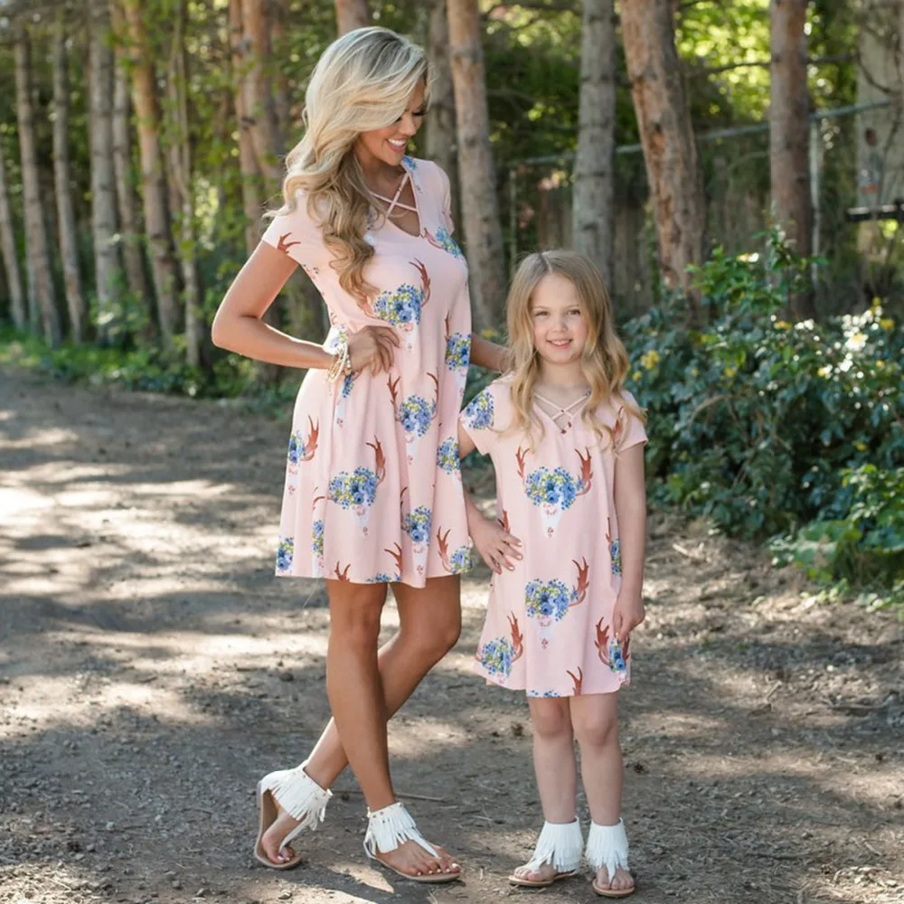 

Puseky 2017 Summer Dress Mother and Daughter Family Match Deer Print Party Dress Woman Kids Mini Sundress Clothes