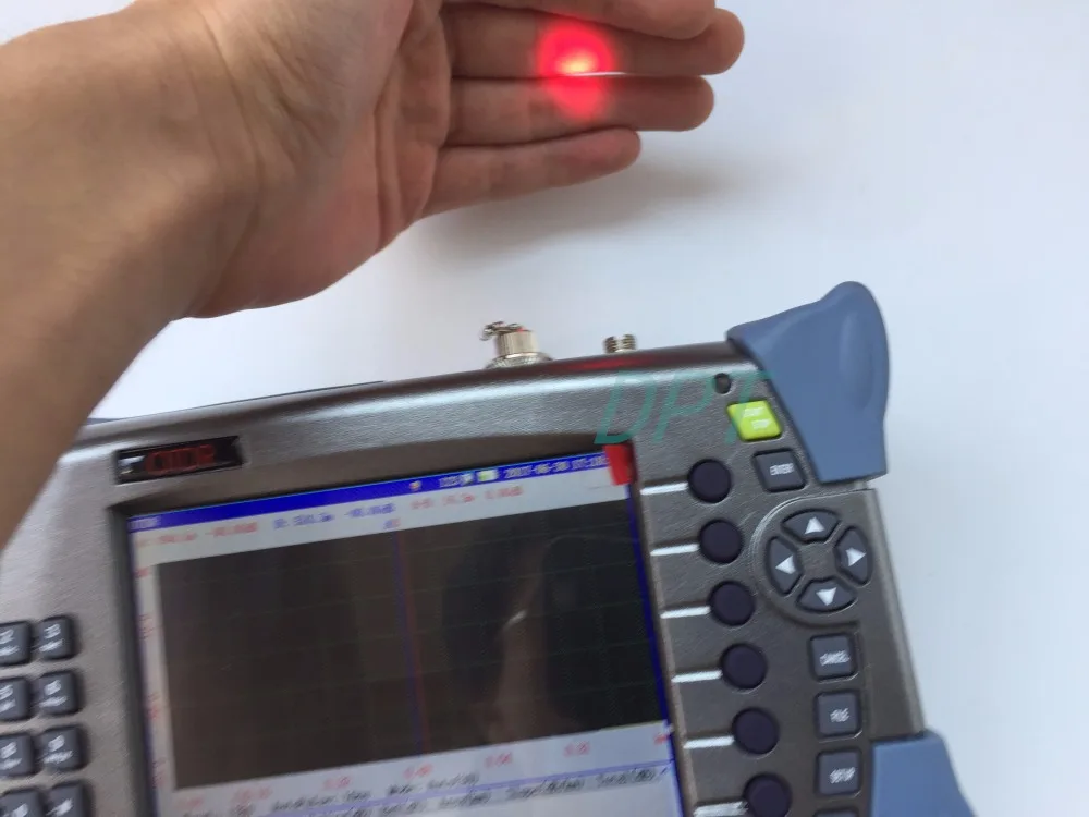 В наличии оптического волокна SM Тестер OTDR OT2000 1310/1550nm 15/16dB с 5 МВт Визуальный