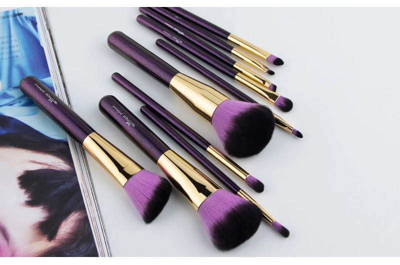 makeup brushes  (8)