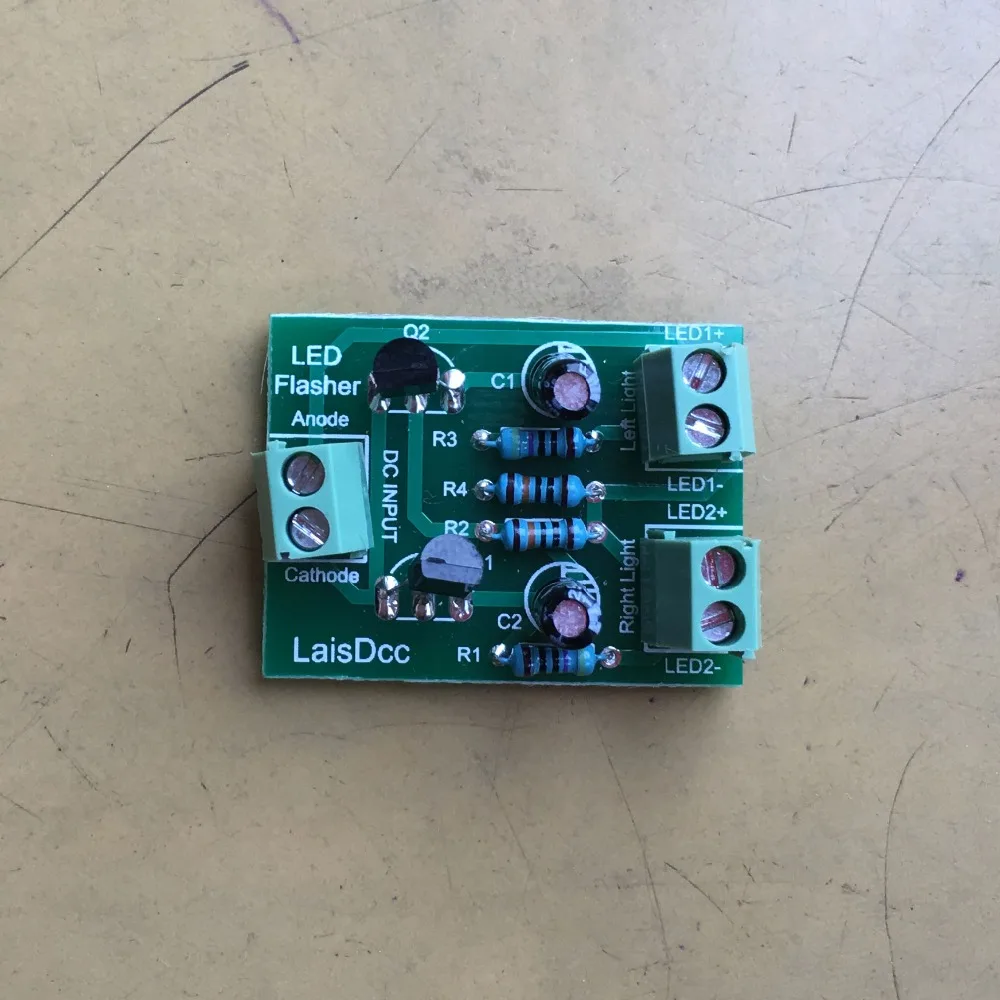 1PC compact Circuit Board to make the crossing signals LED flash Alternately 860039 LaisDcc Brand