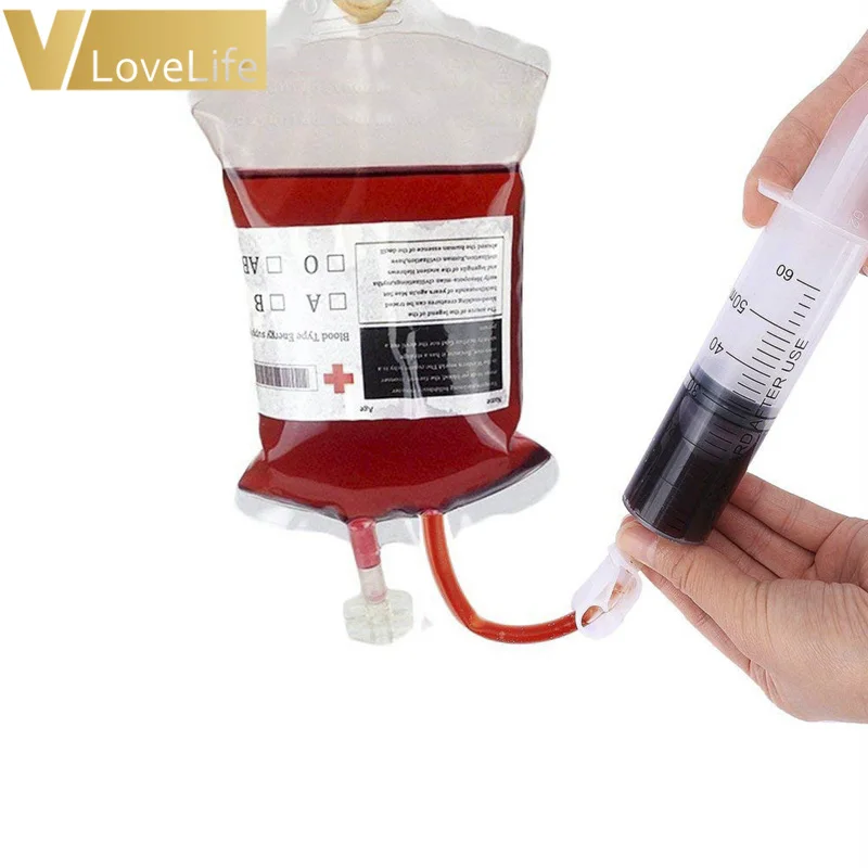 

5Pcs 350ml Blood Drink Bag PVC Reusable Blood Energy Drink Bag with Syringe Vampire Cosplay Party Halloween Decoration