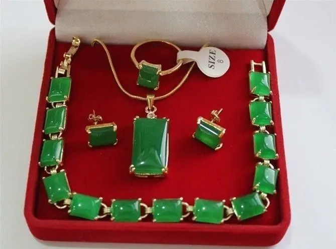 

Beautiful Natural green jade Pendant Bracelet Earring Ring Jewellery set AAA style 100% Natural jade Noble Fine jewe